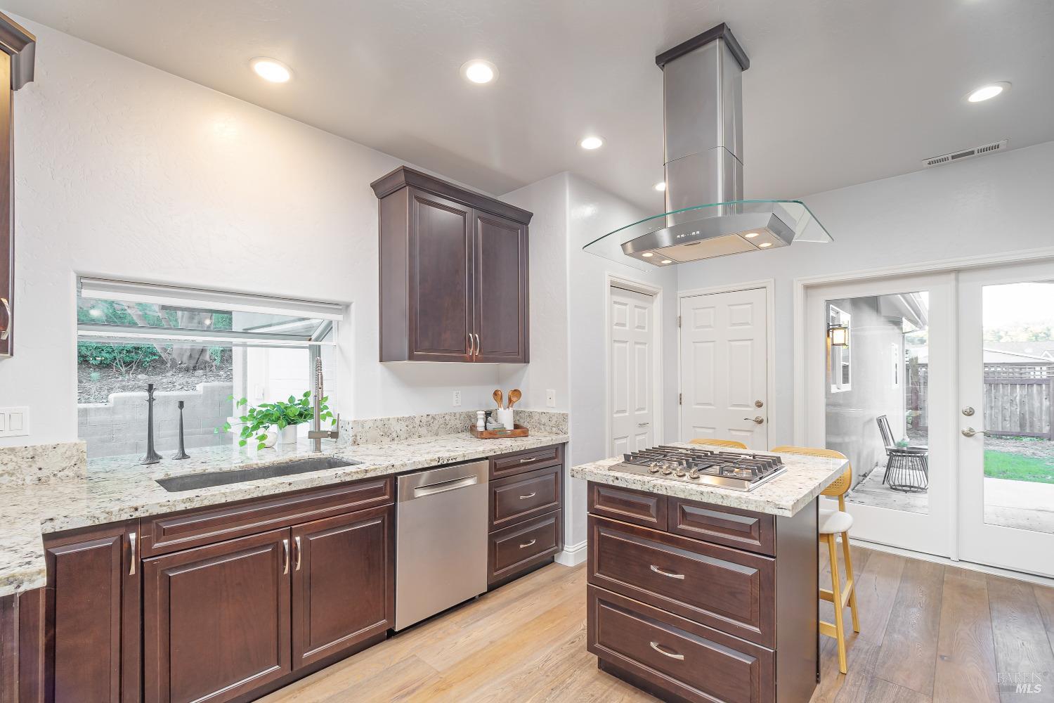 3521 Sleepy Hollow Dr