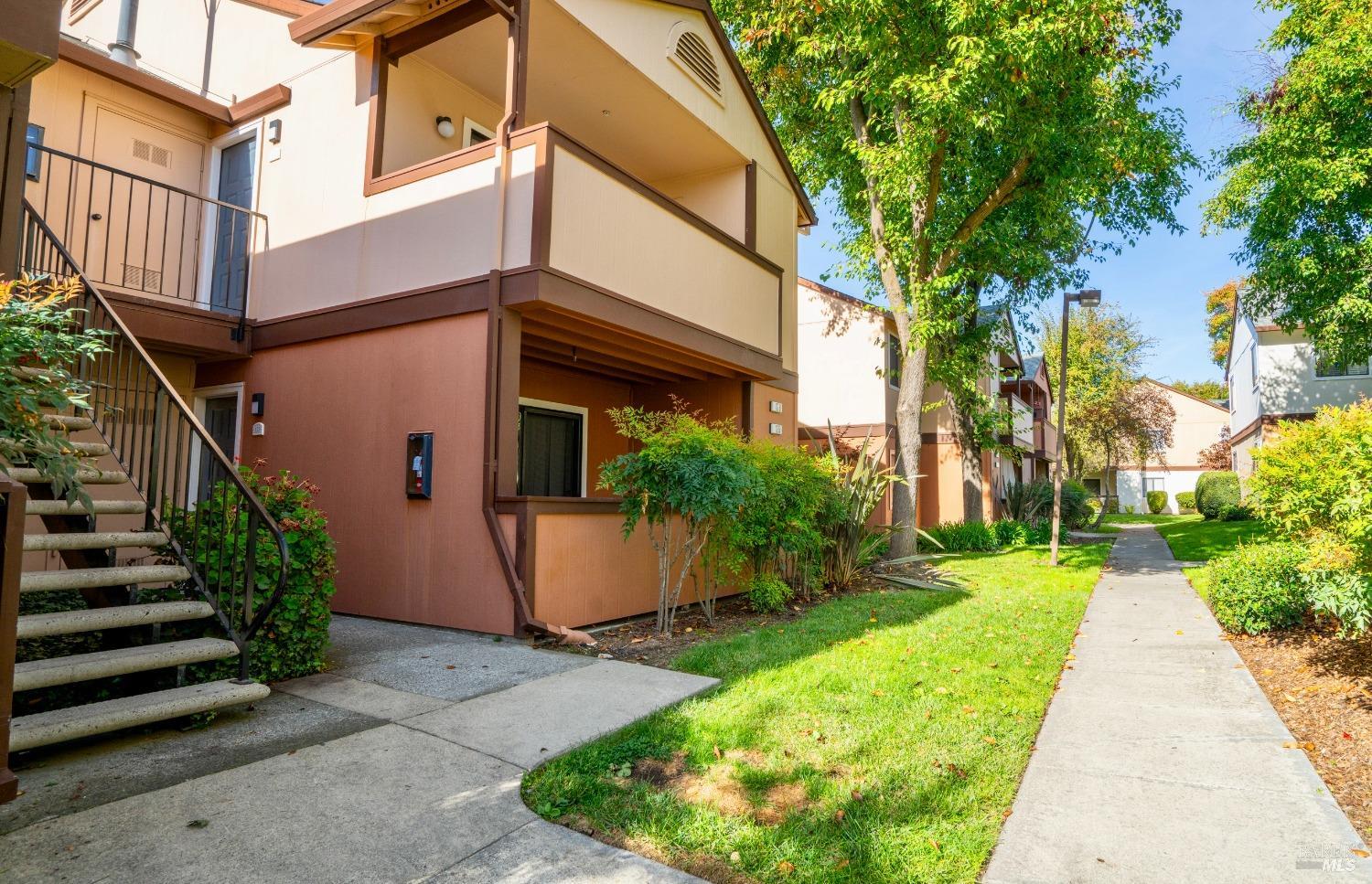 8201 Camino Colegio #125