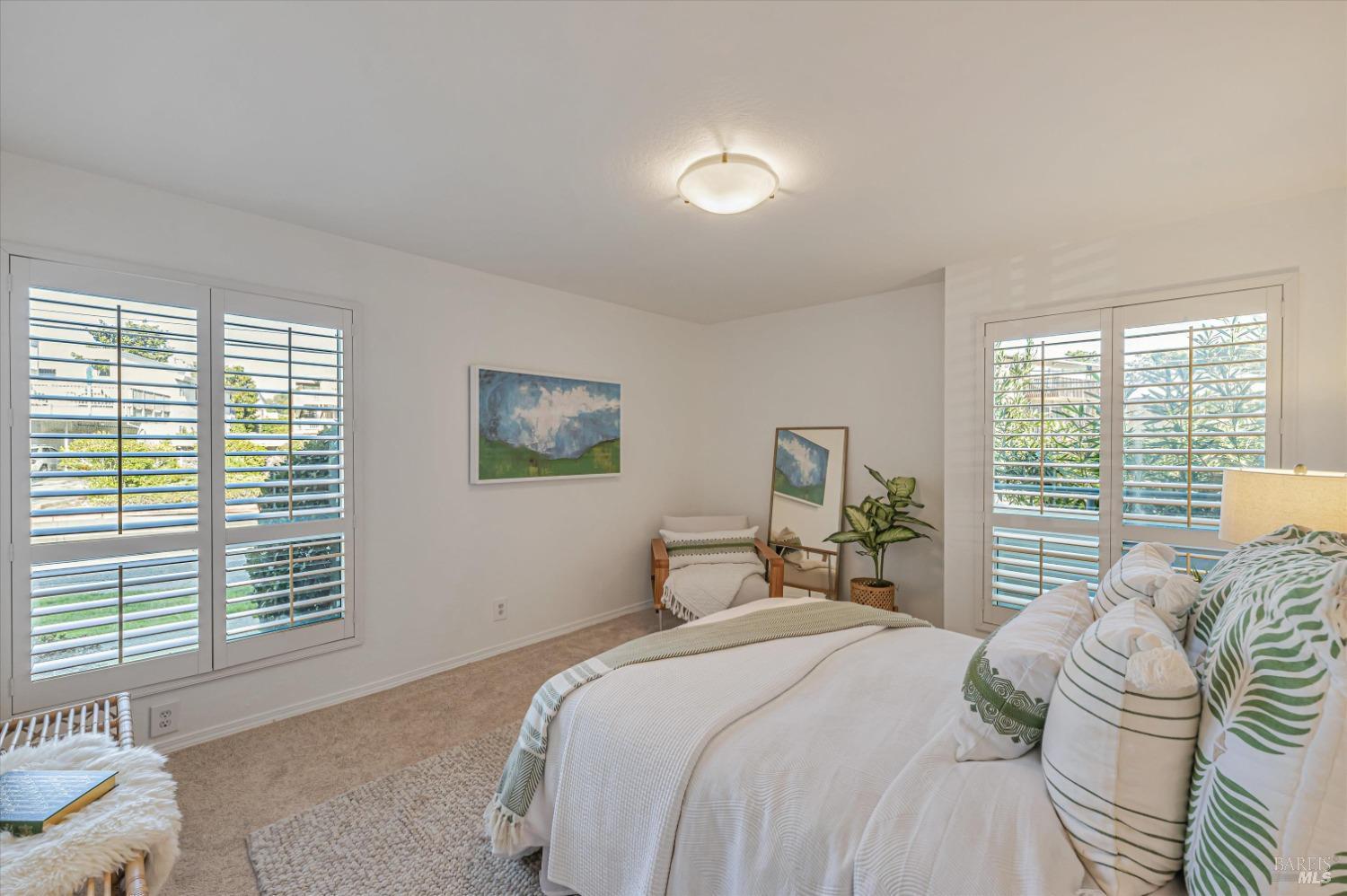 348 Larkspur Plaza Dr