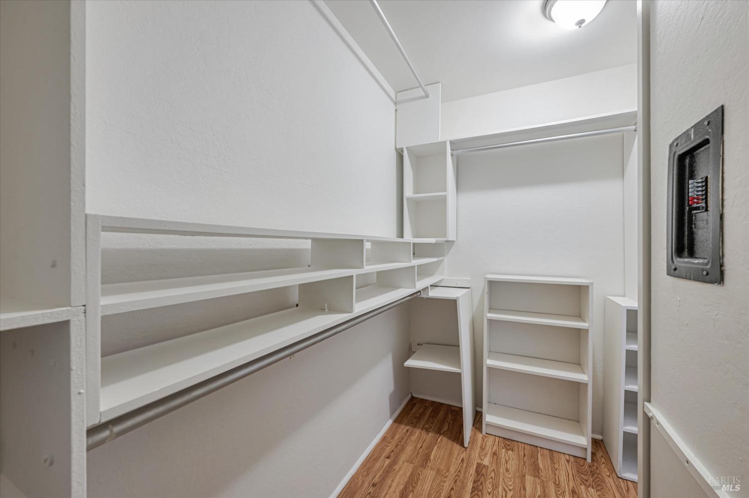 348 Larkspur Plaza Dr