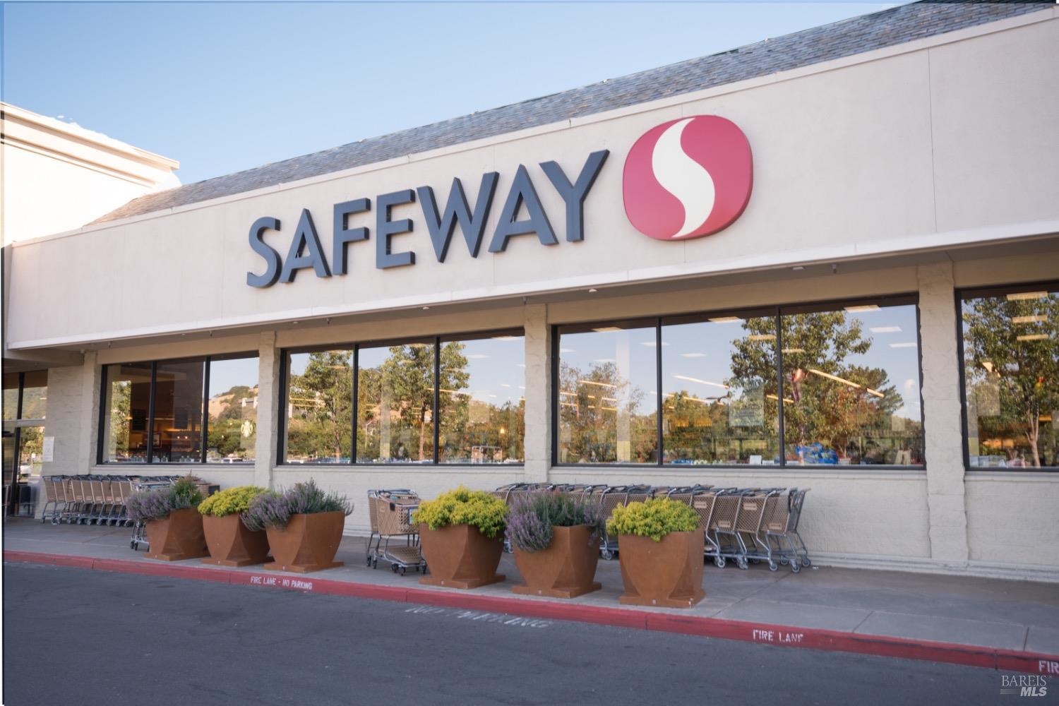 100 Thorndale Dr #401