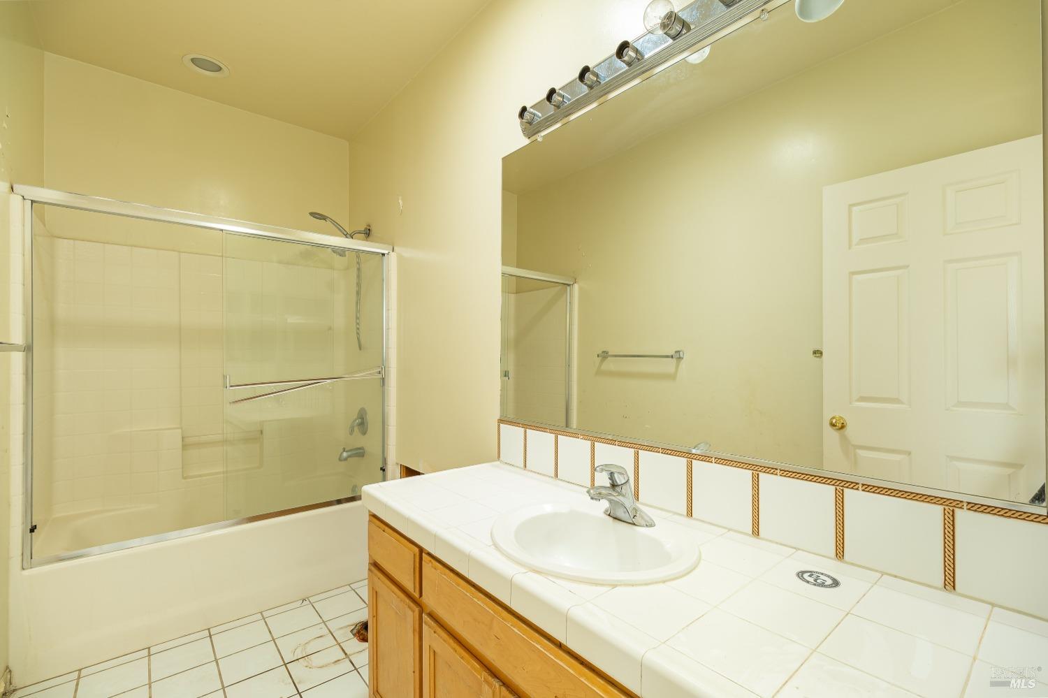 3923 New Zealand Ave