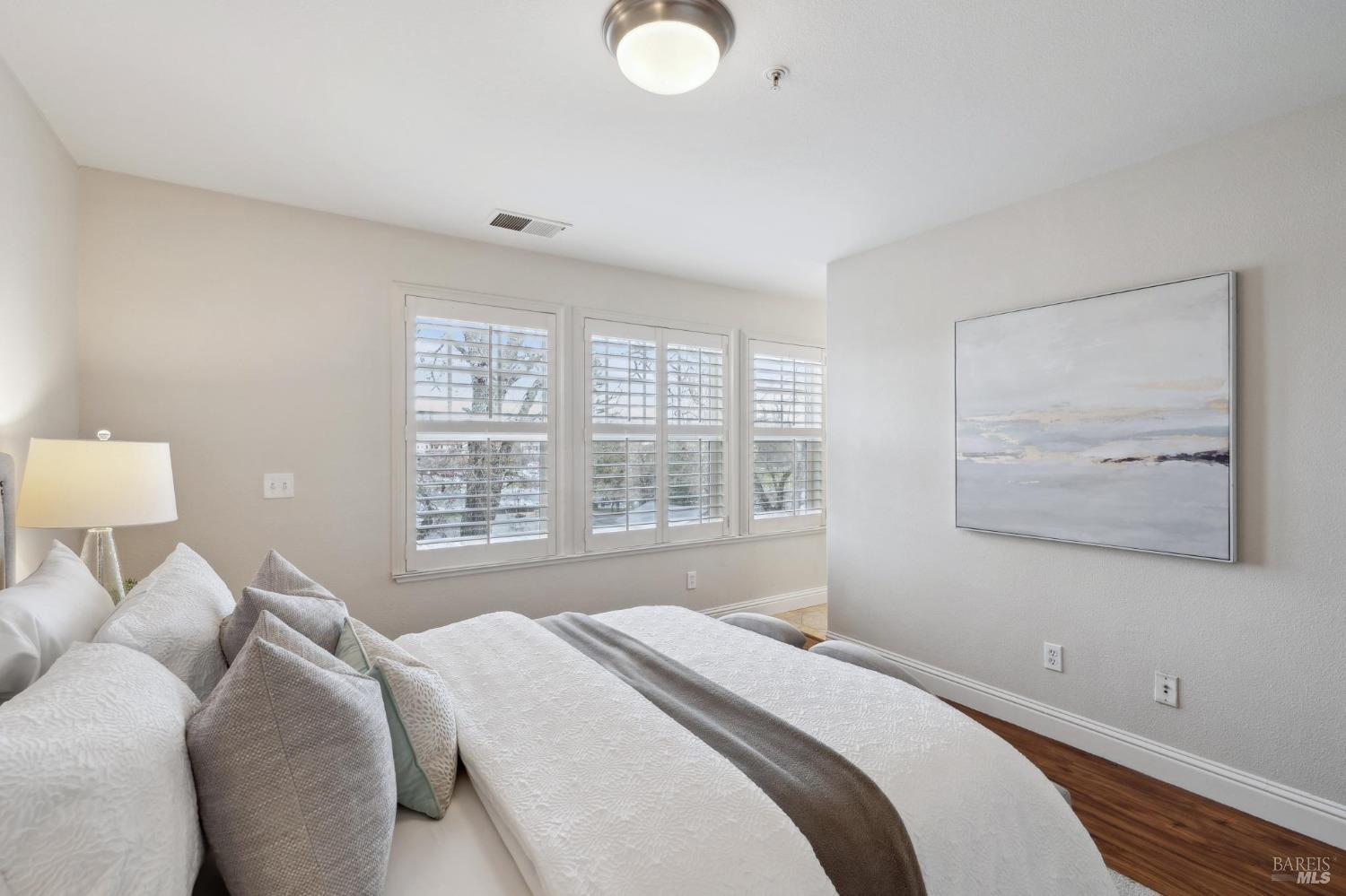 202 Windsor River Rd