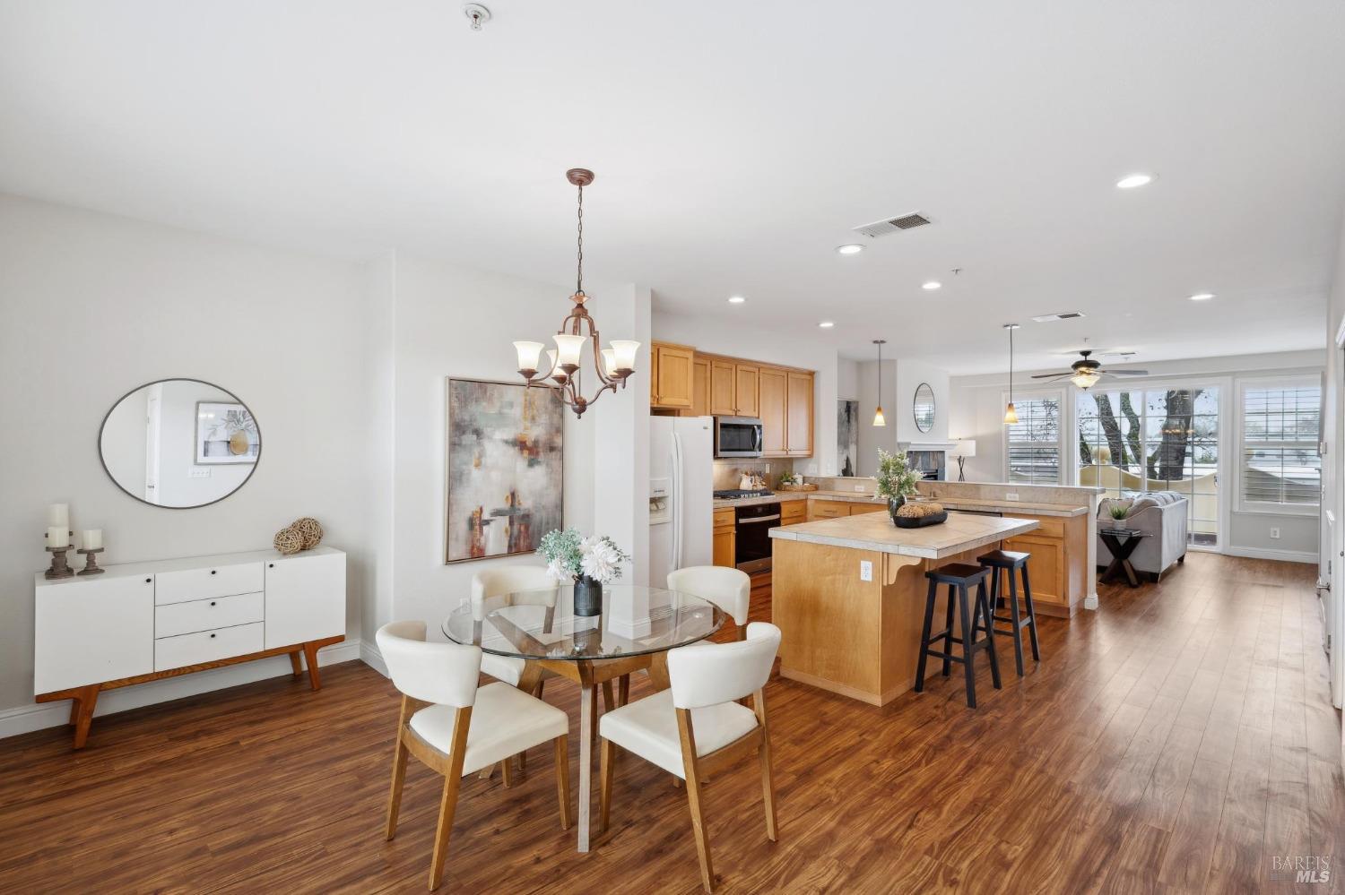 202 Windsor River Rd