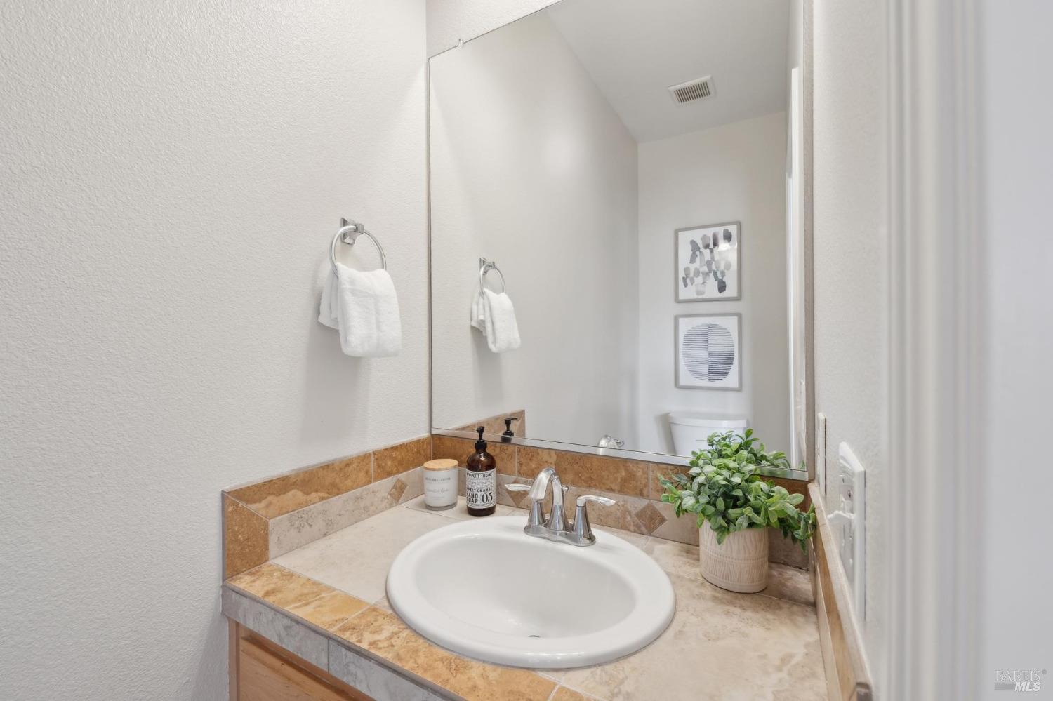 202 Windsor River Rd