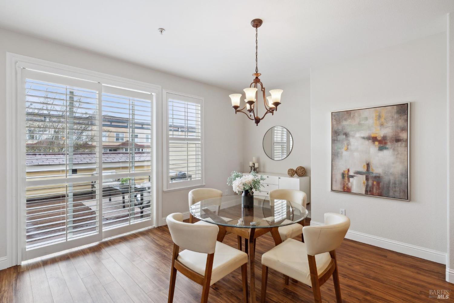 202 Windsor River Rd