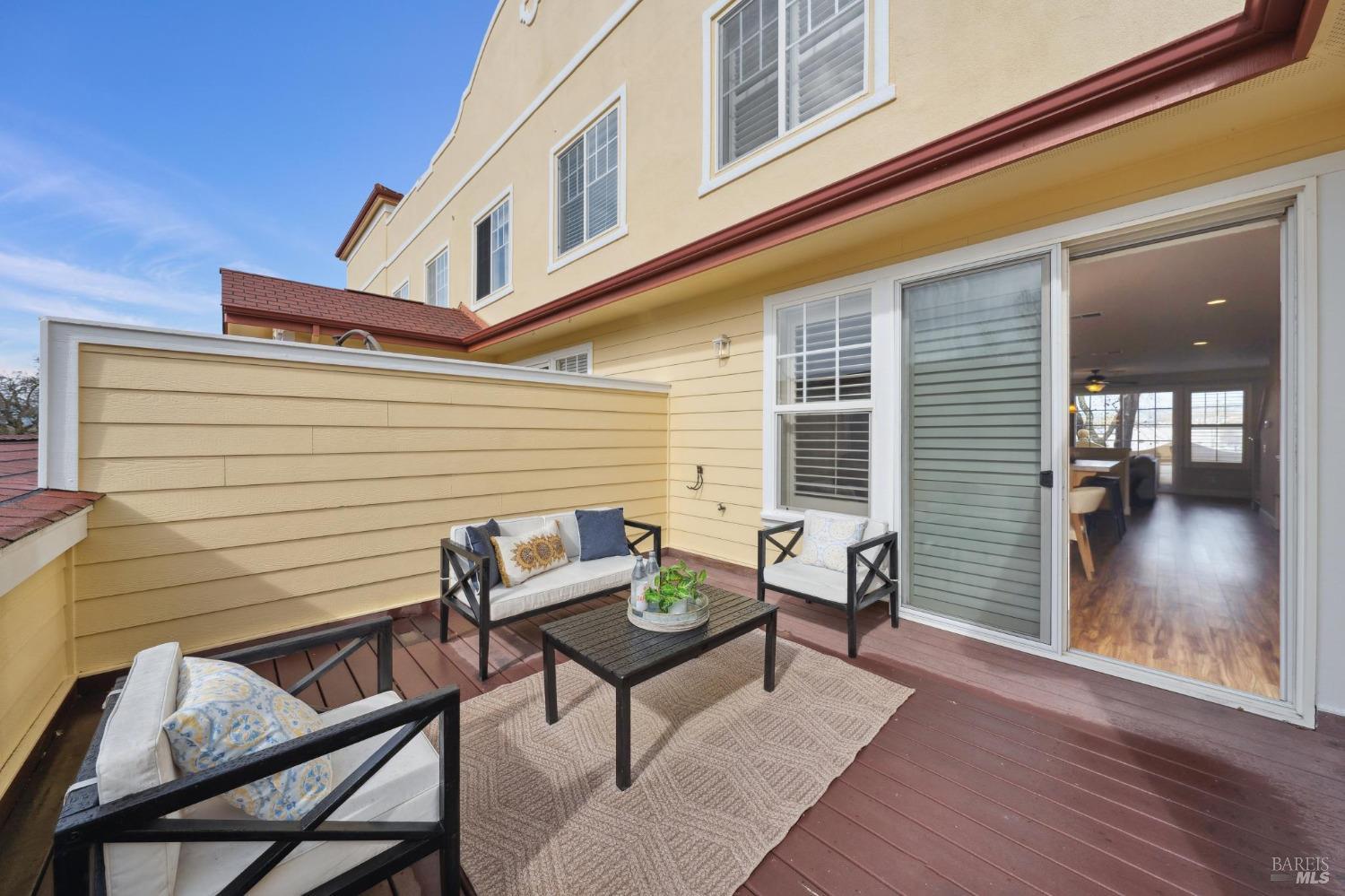 202 Windsor River Rd