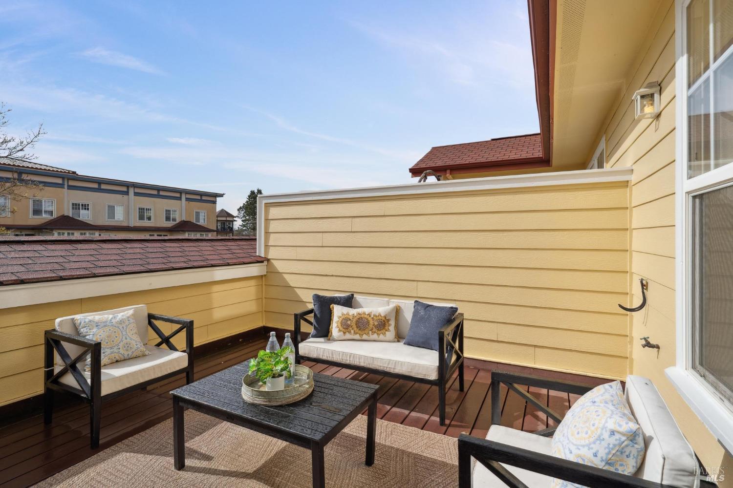 202 Windsor River Rd