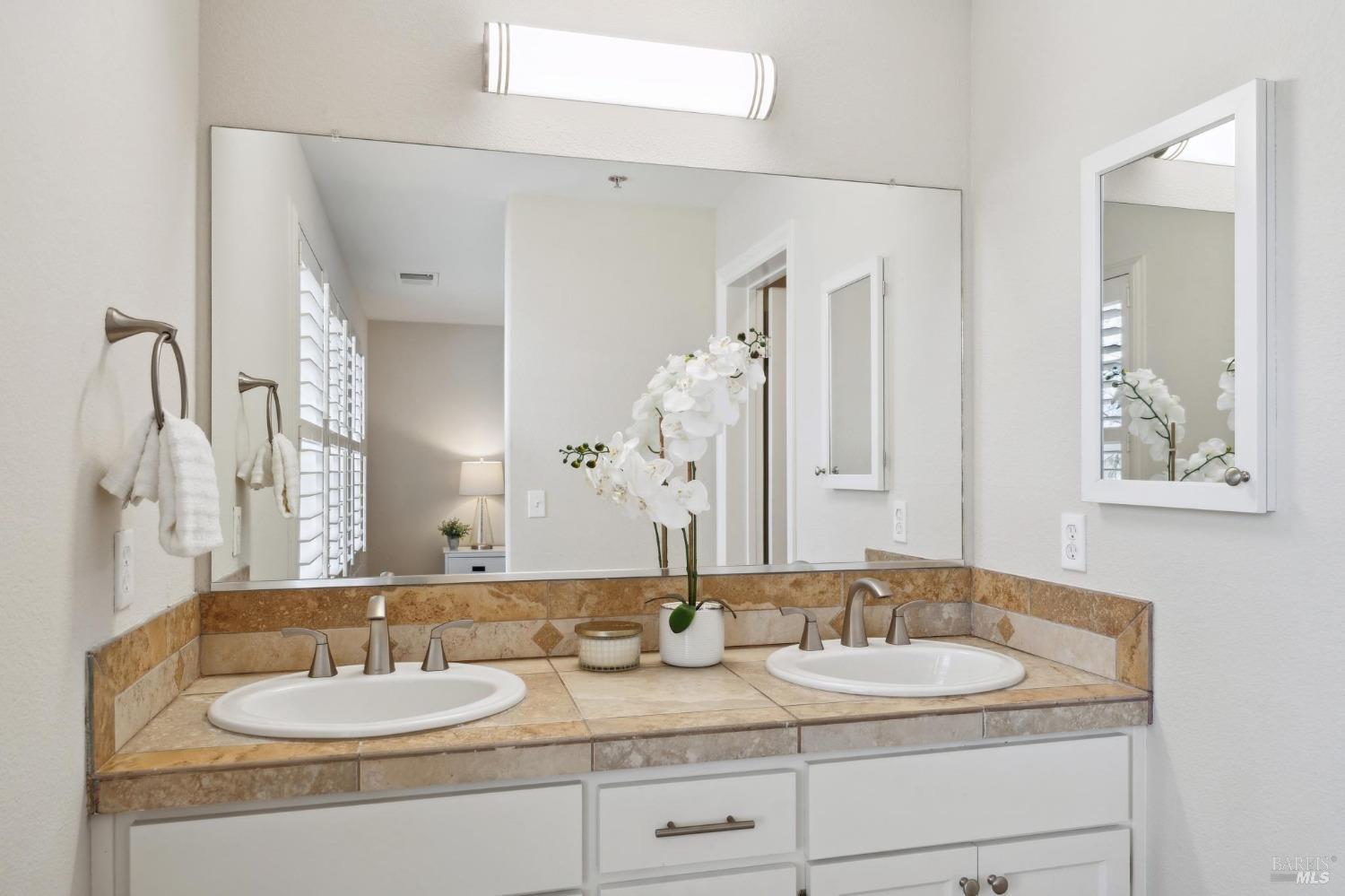 202 Windsor River Rd