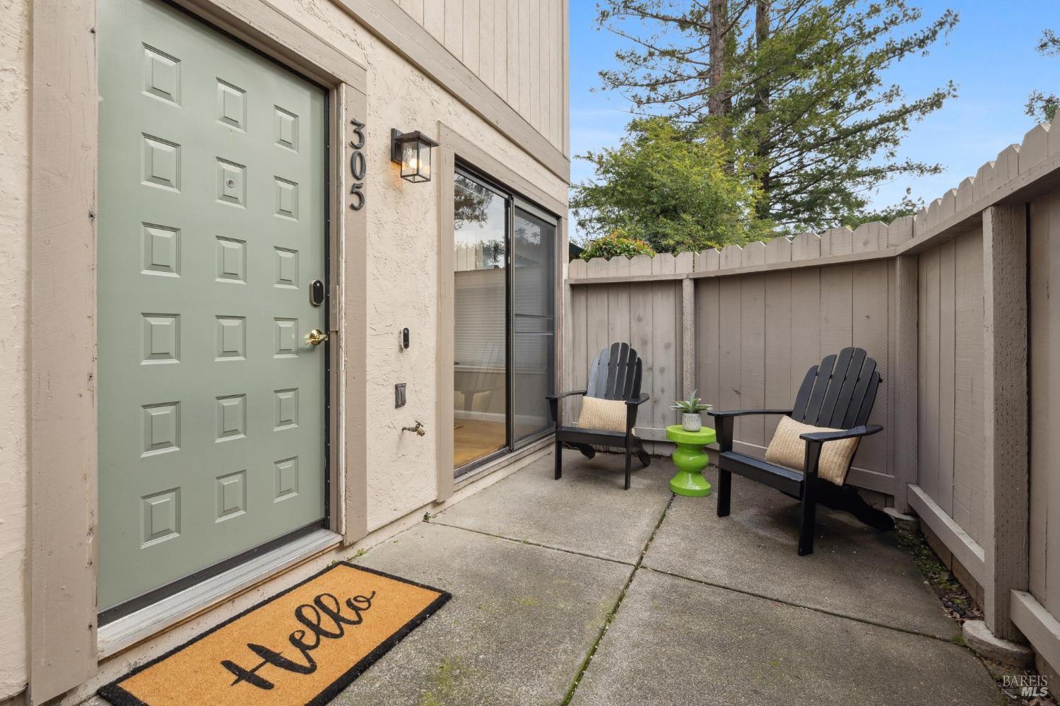 305 Silvio Ln