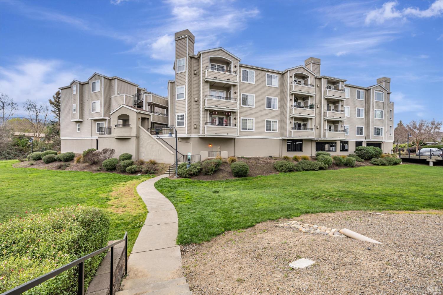 852 Diablo Ave #110