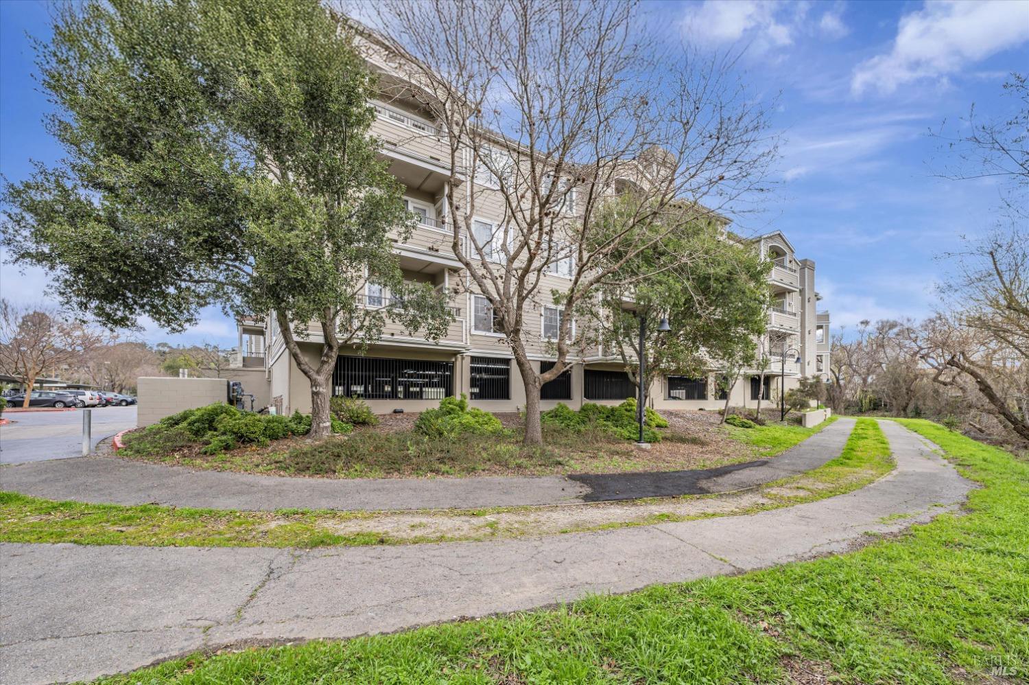852 Diablo Ave #110