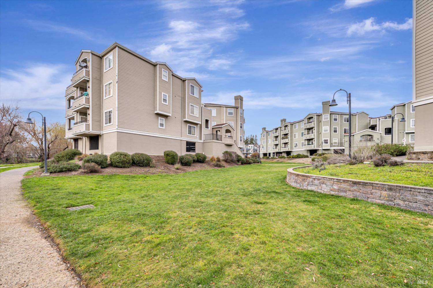 852 Diablo Ave #110