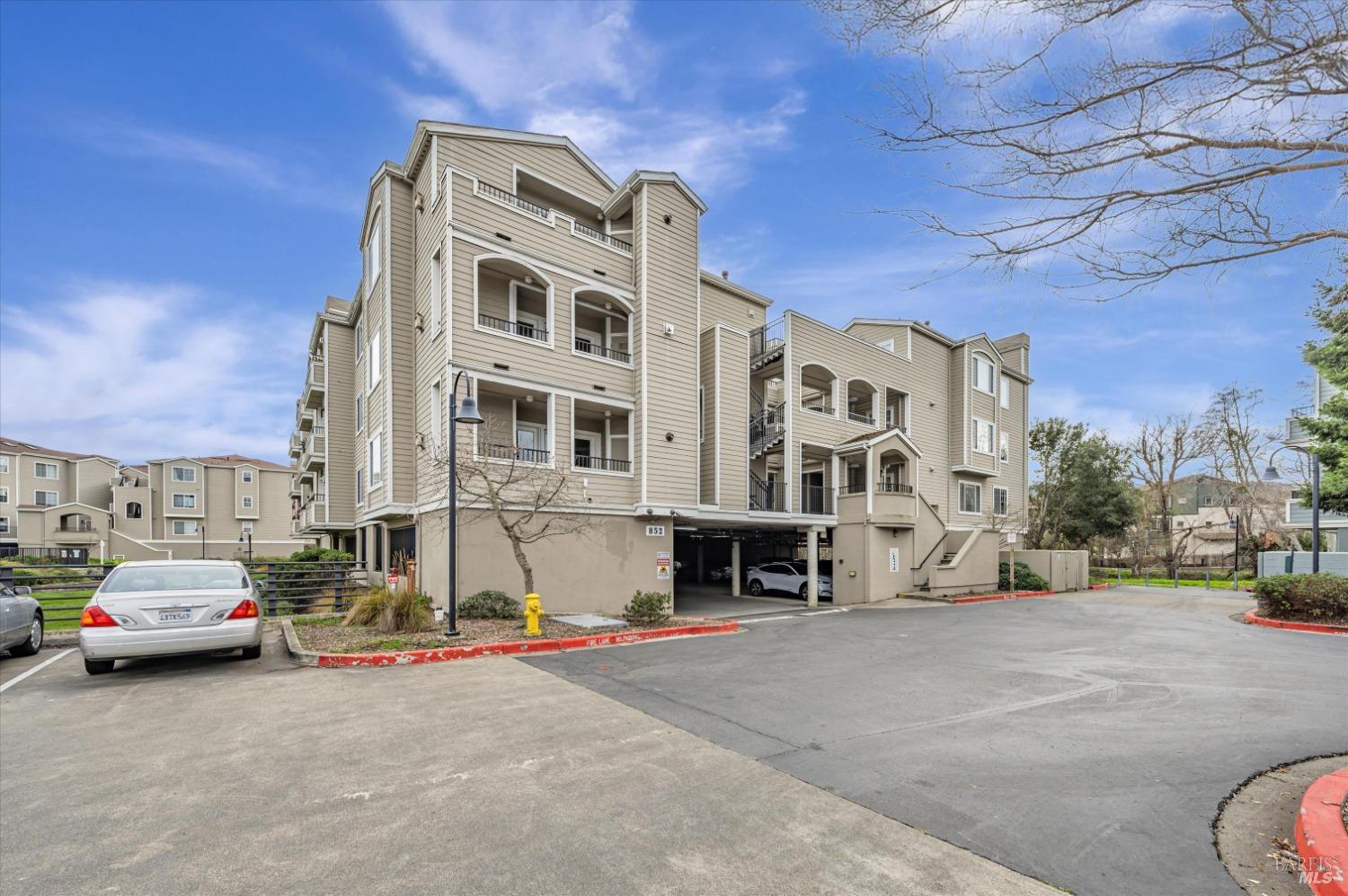 852 Diablo Ave #110