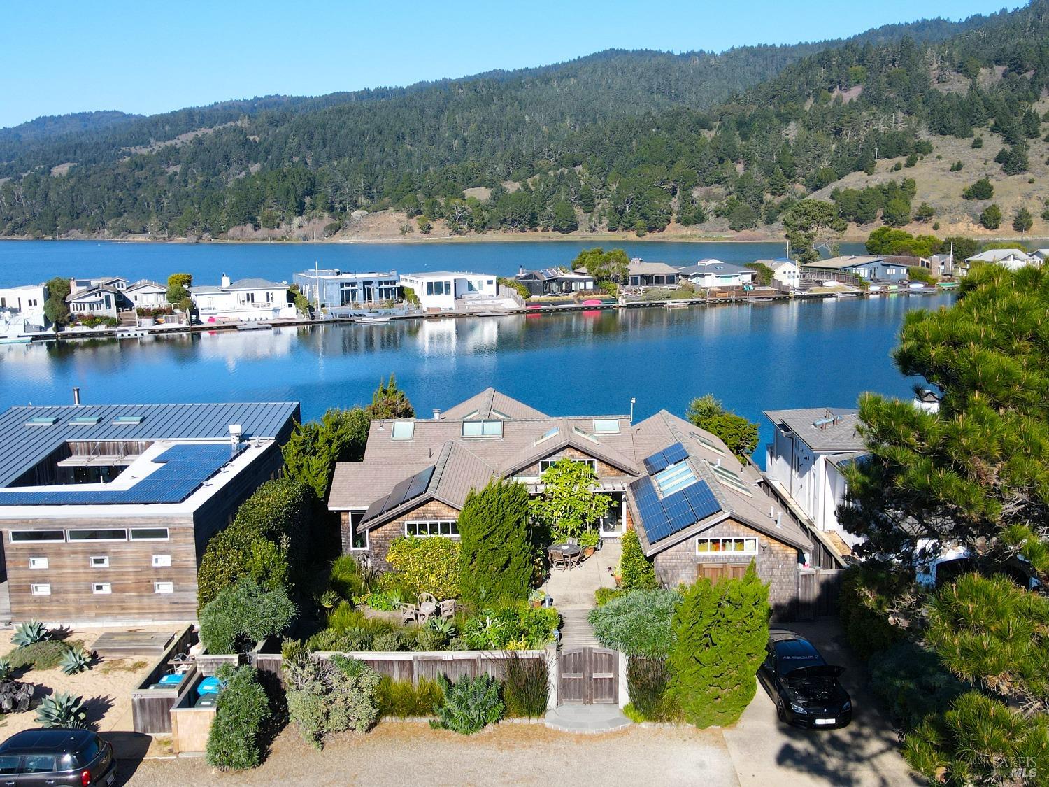 211 Seadrift Rd
