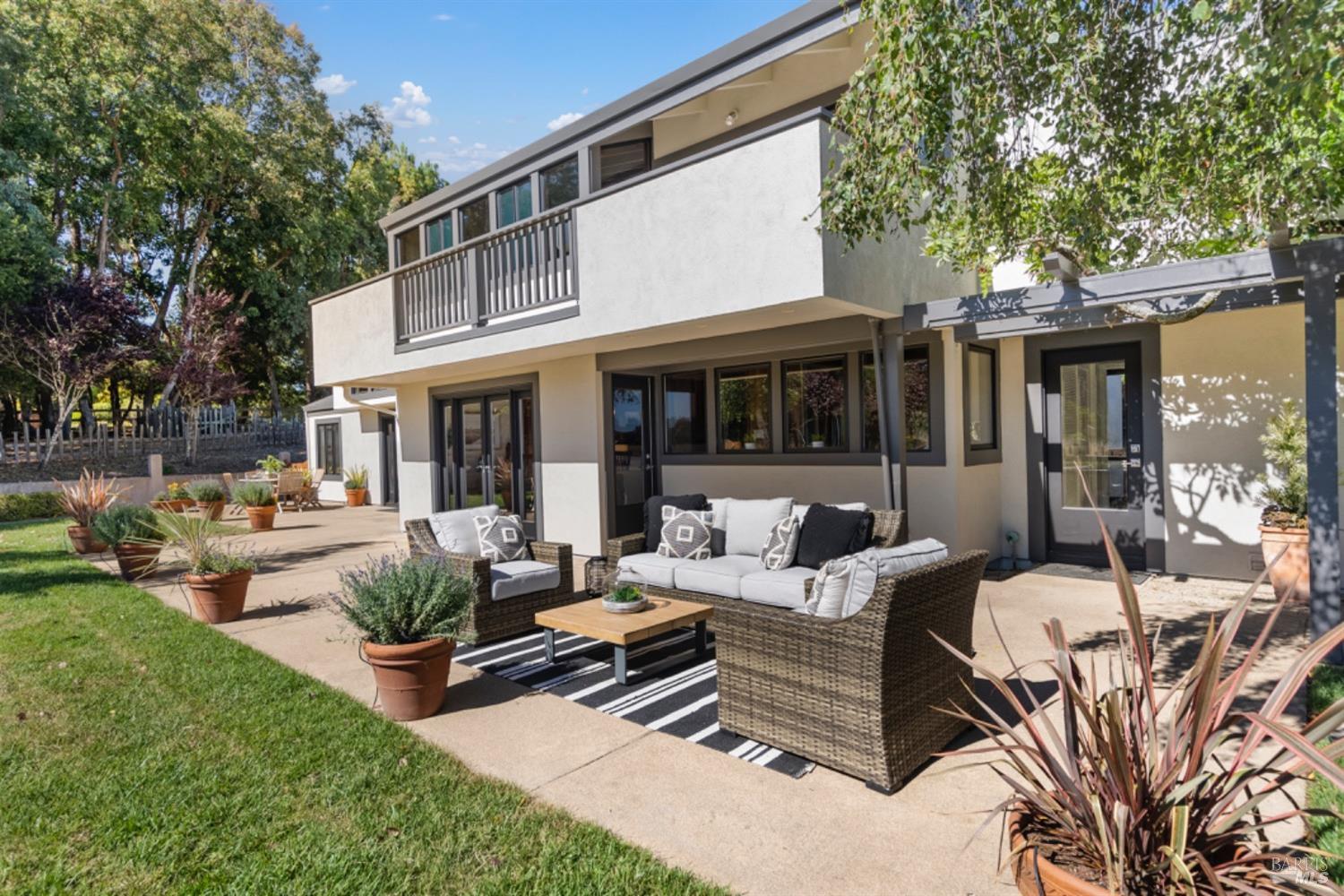 125 Horseshoe Hill Rd