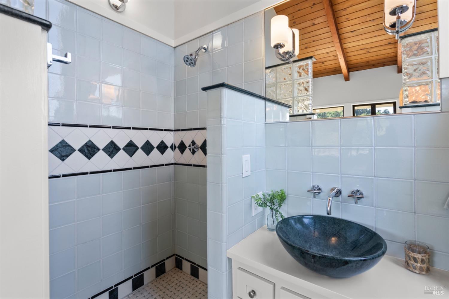 125 Horseshoe Hill Rd