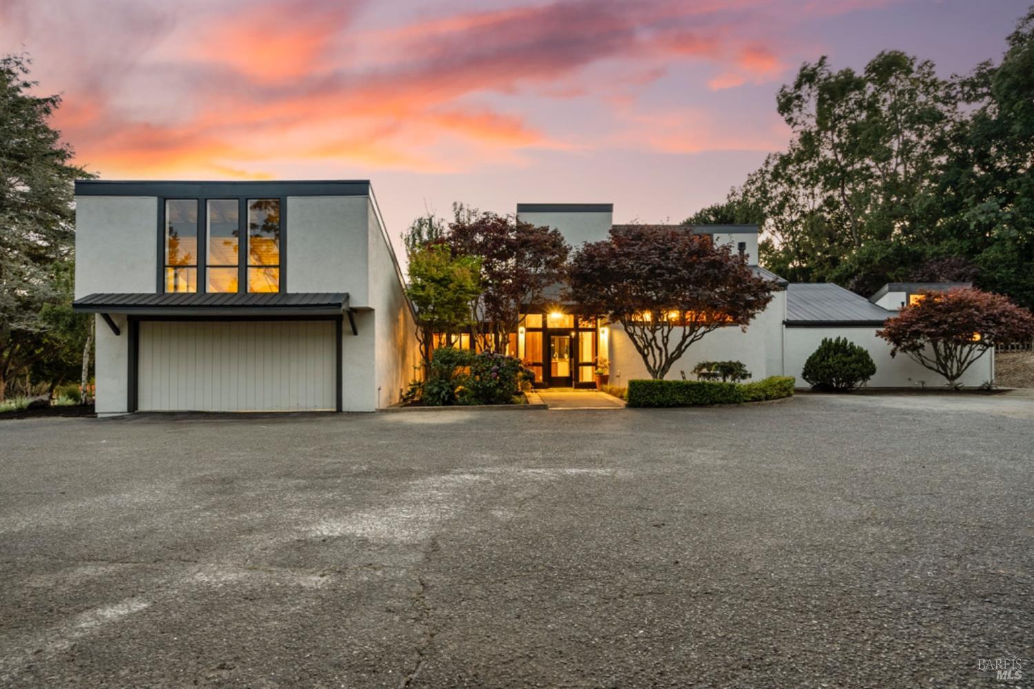 125 Horseshoe Hill Rd