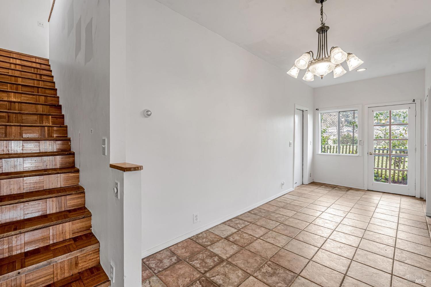 605 Rosal Way