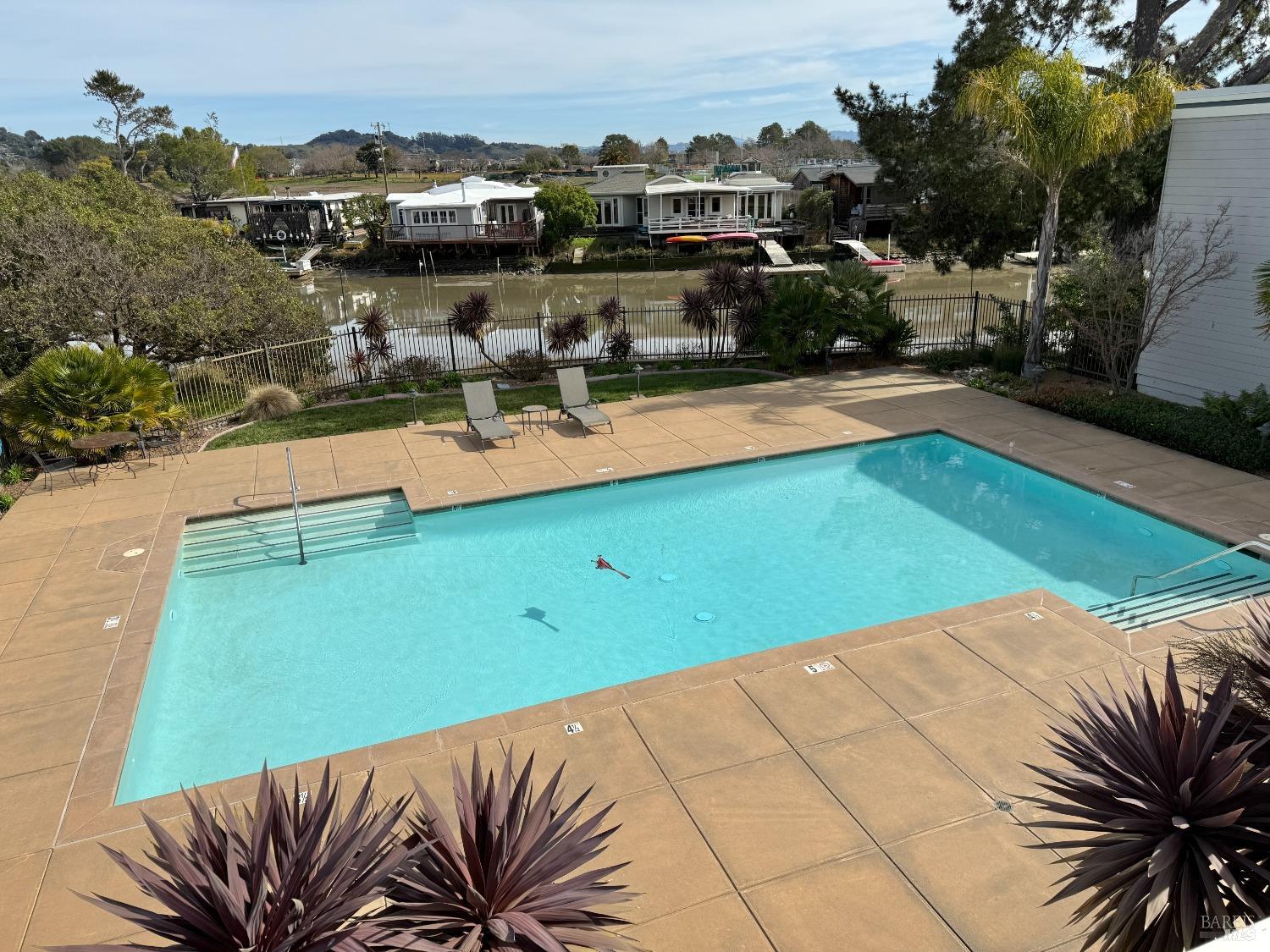 158 Larkspur Plaza Dr