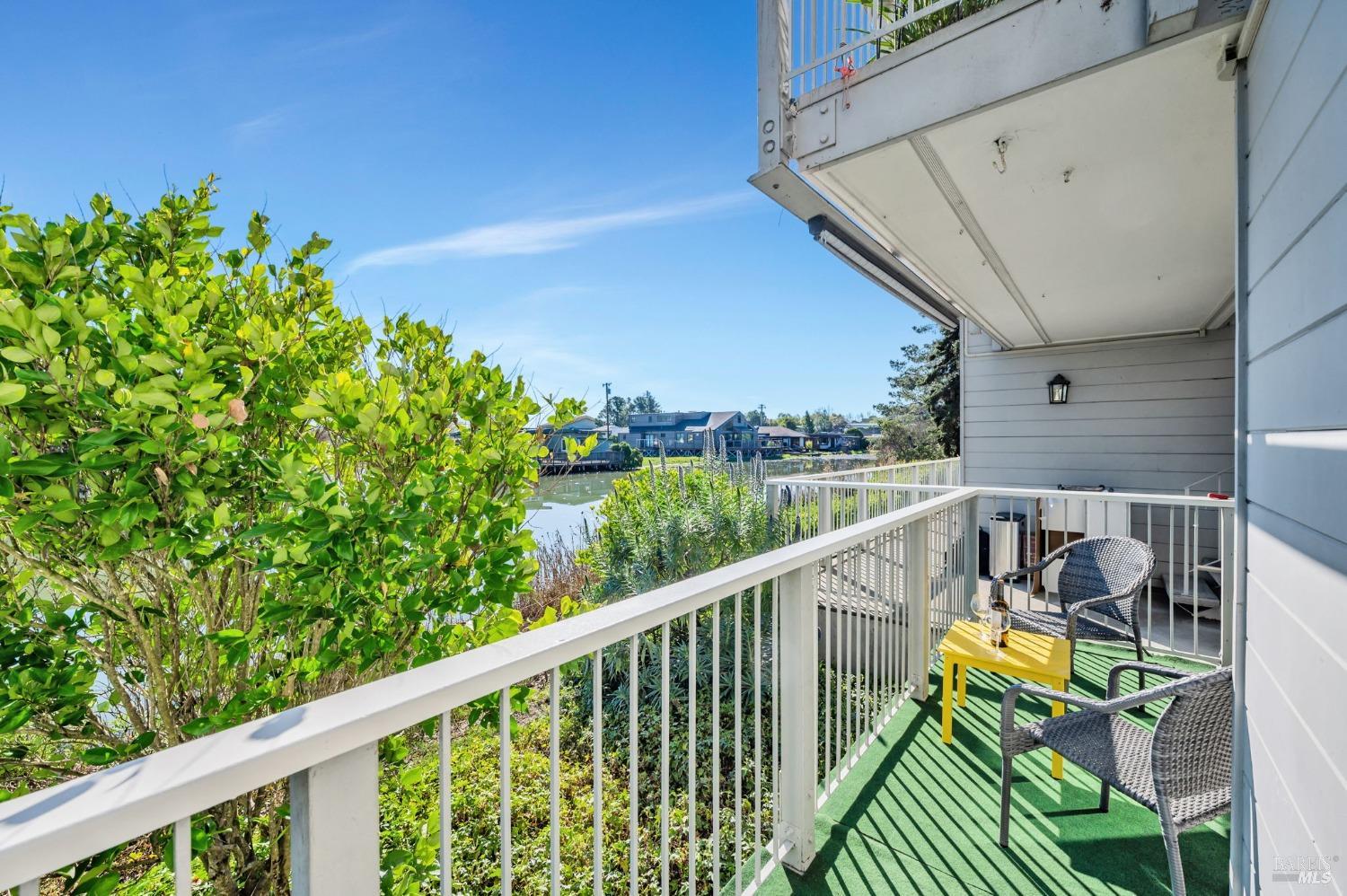 158 Larkspur Plaza Dr