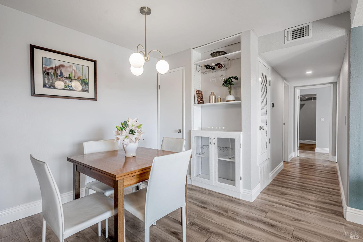 158 Larkspur Plaza Dr