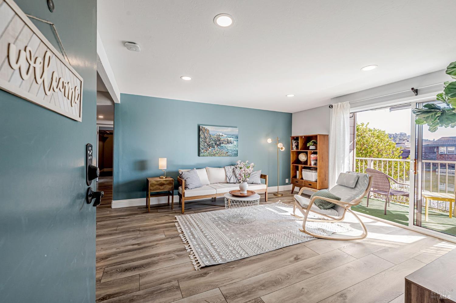 158 Larkspur Plaza Dr