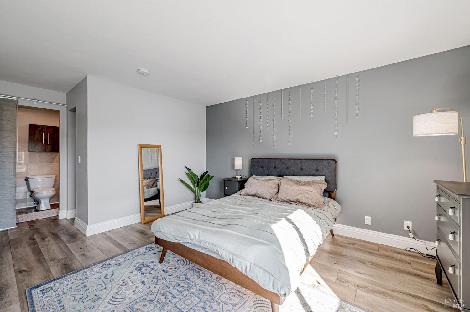 158 Larkspur Plaza Dr