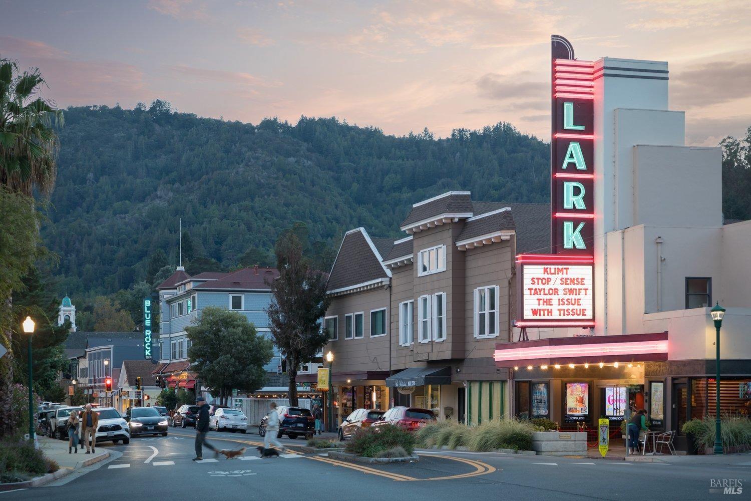 158 Larkspur Plaza Dr