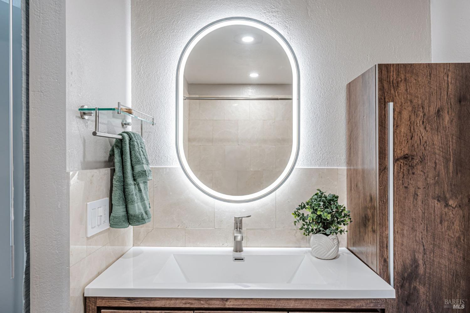 158 Larkspur Plaza Dr