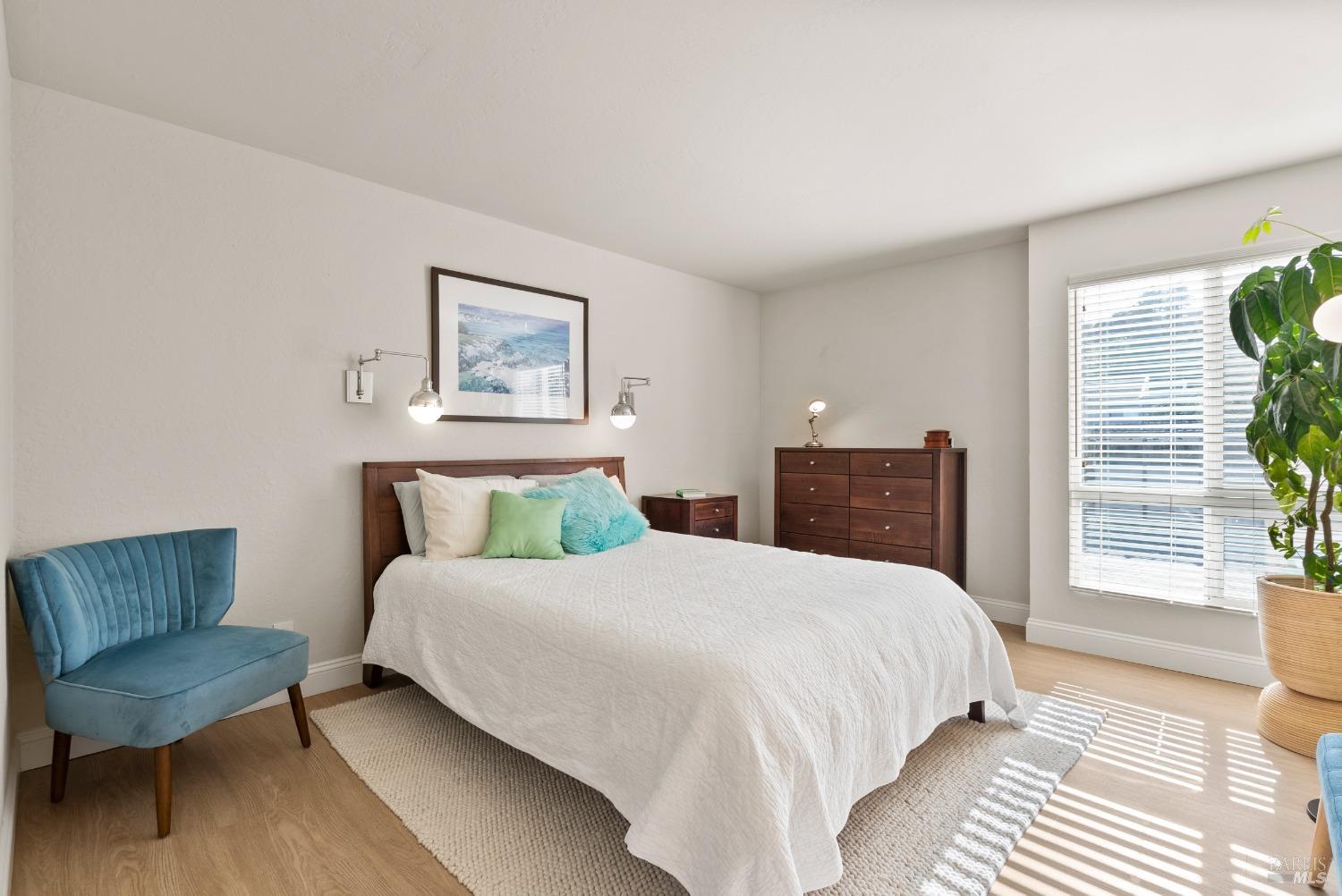 262 Larkspur Plaza Dr