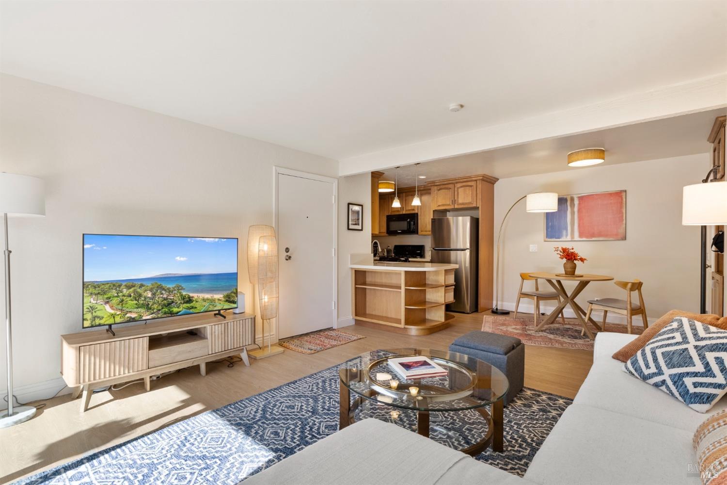 262 Larkspur Plaza Dr