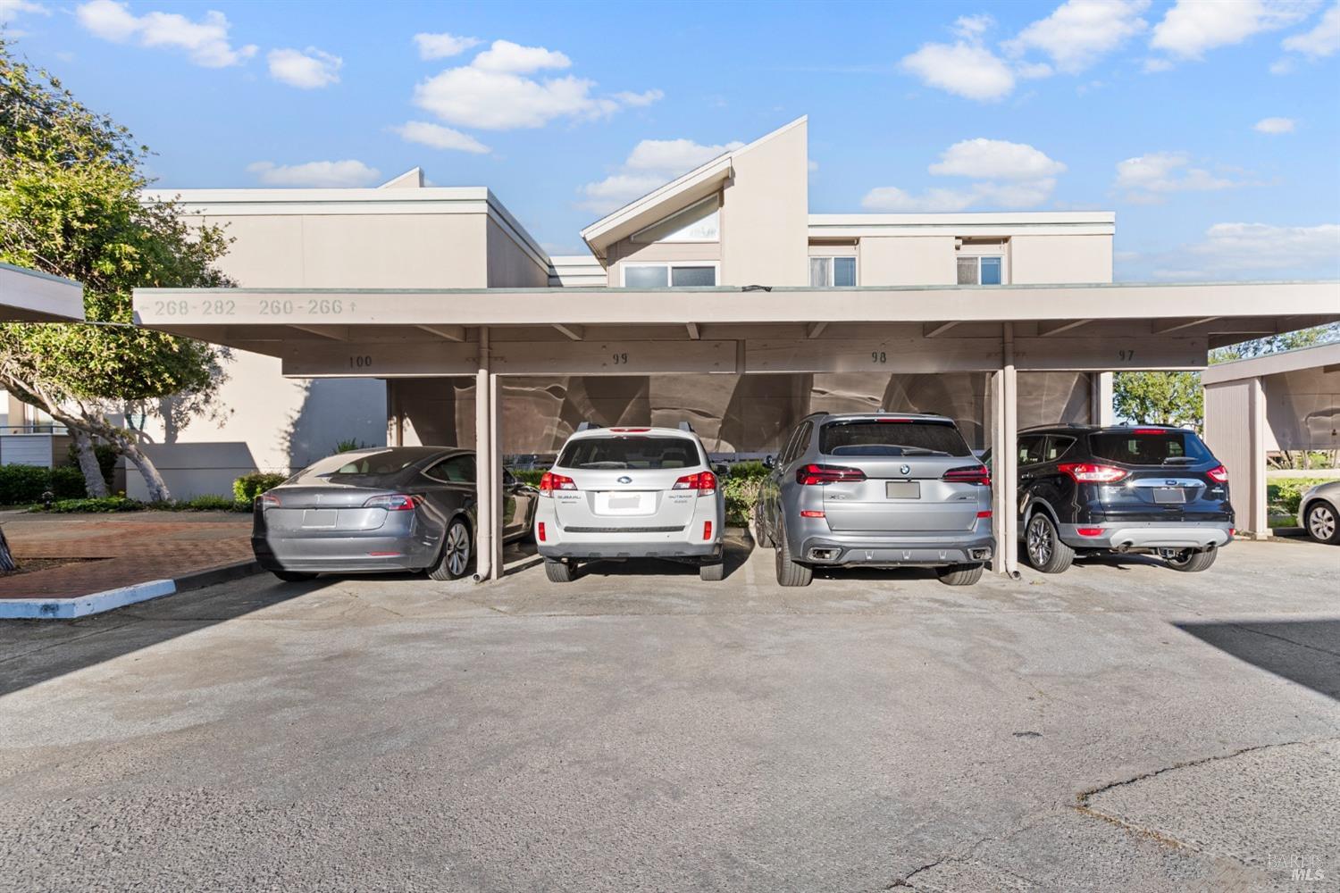 262 Larkspur Plaza Dr