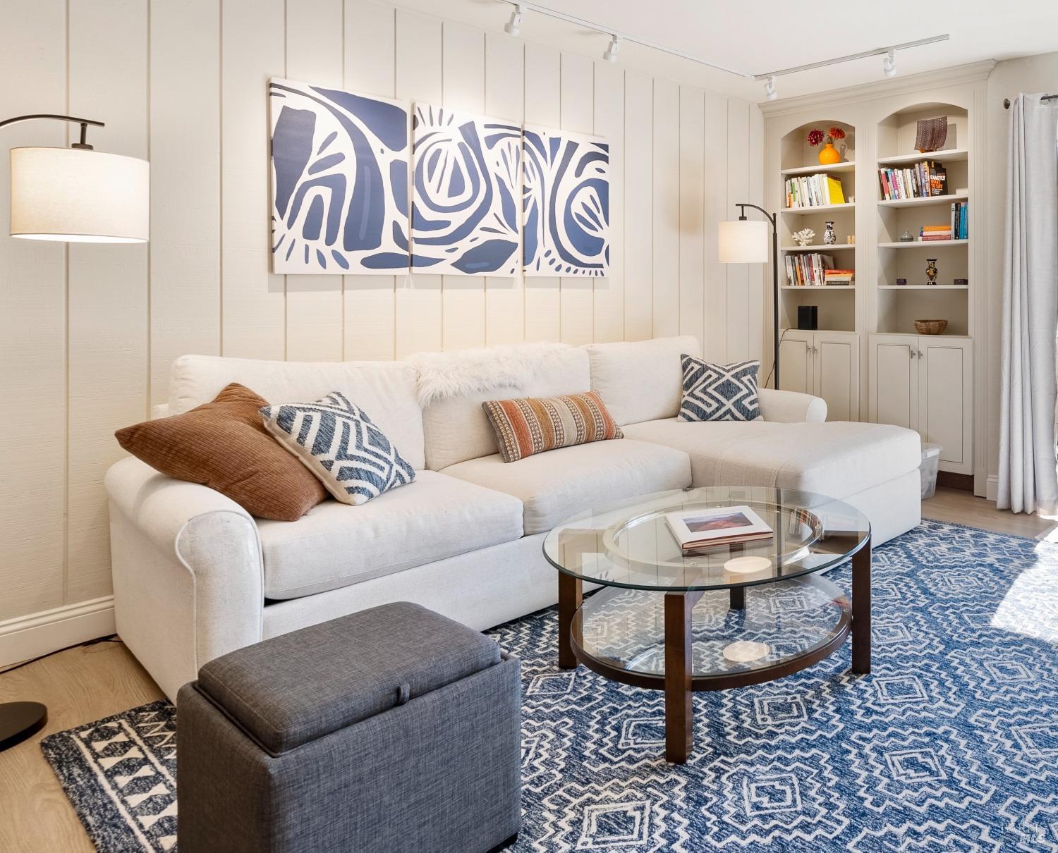 262 Larkspur Plaza Dr