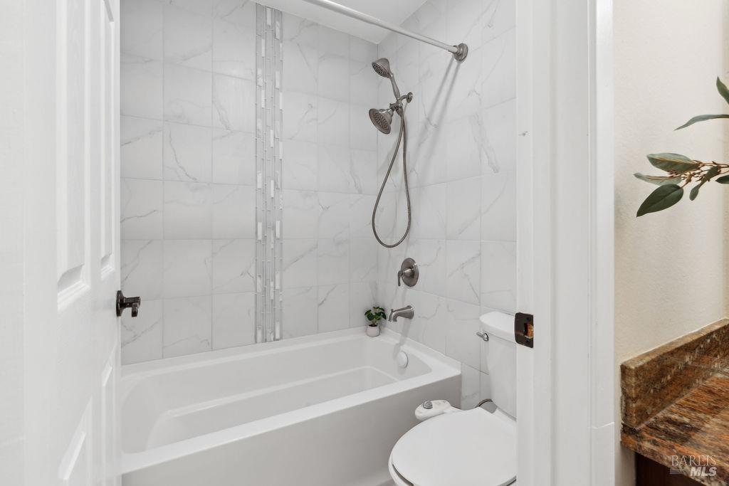 1579 Lincoln Ave #211