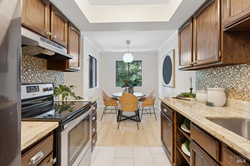 1579 Lincoln Ave #211