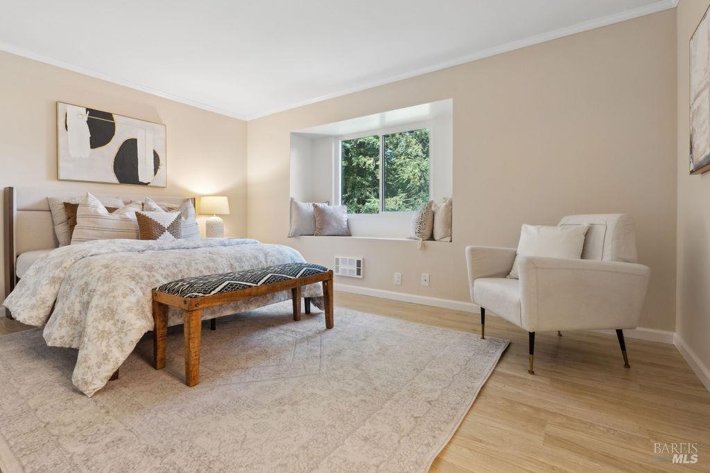 1579 Lincoln Ave #211