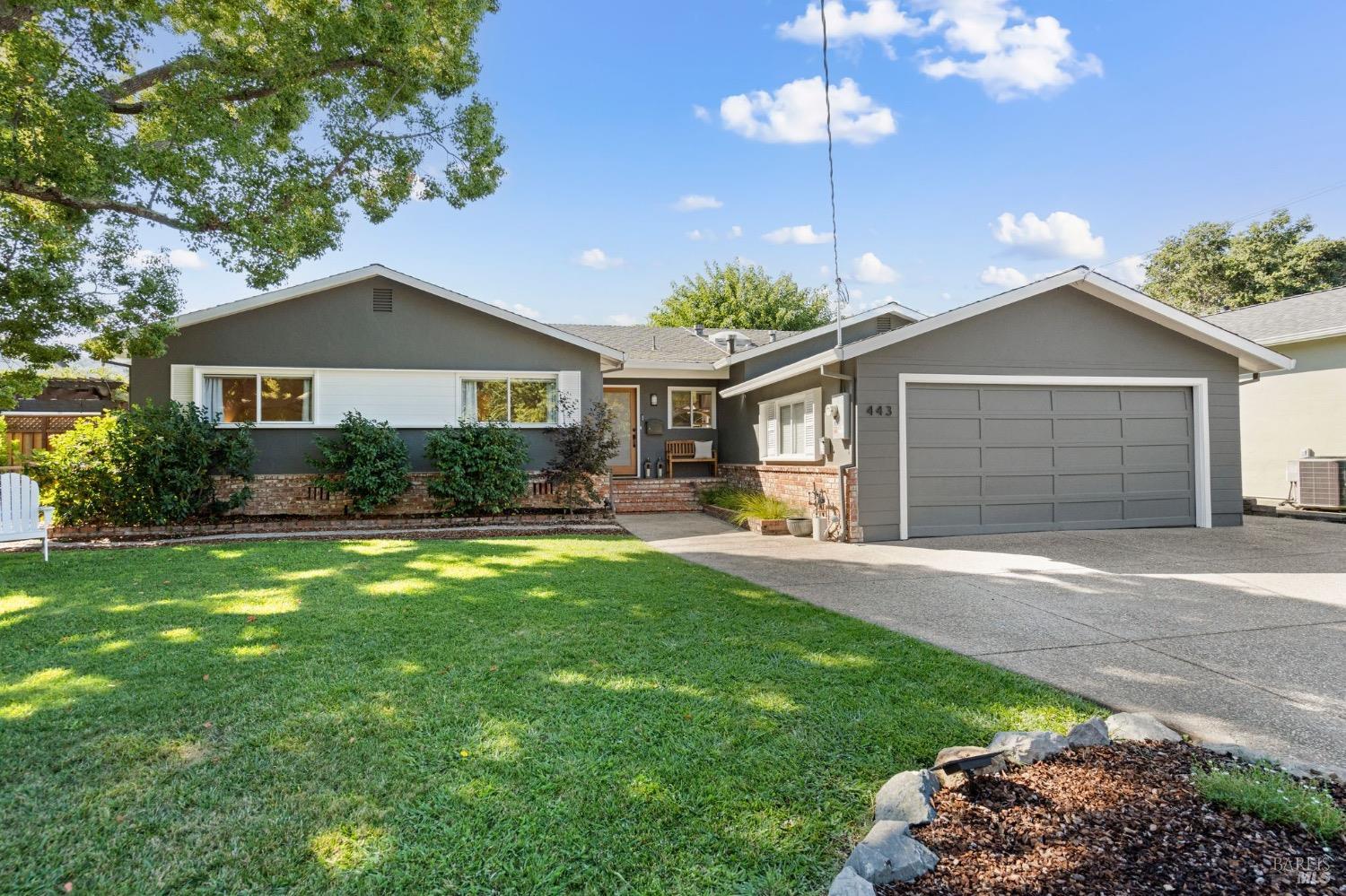 443 Calle De La Mesa