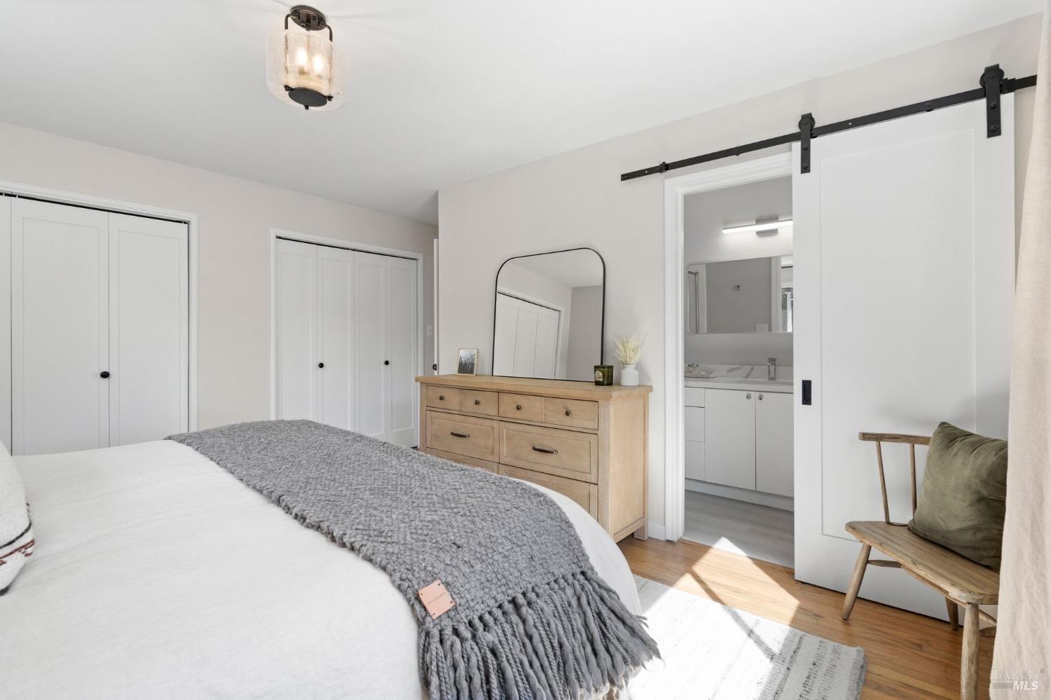 443 Calle De La Mesa