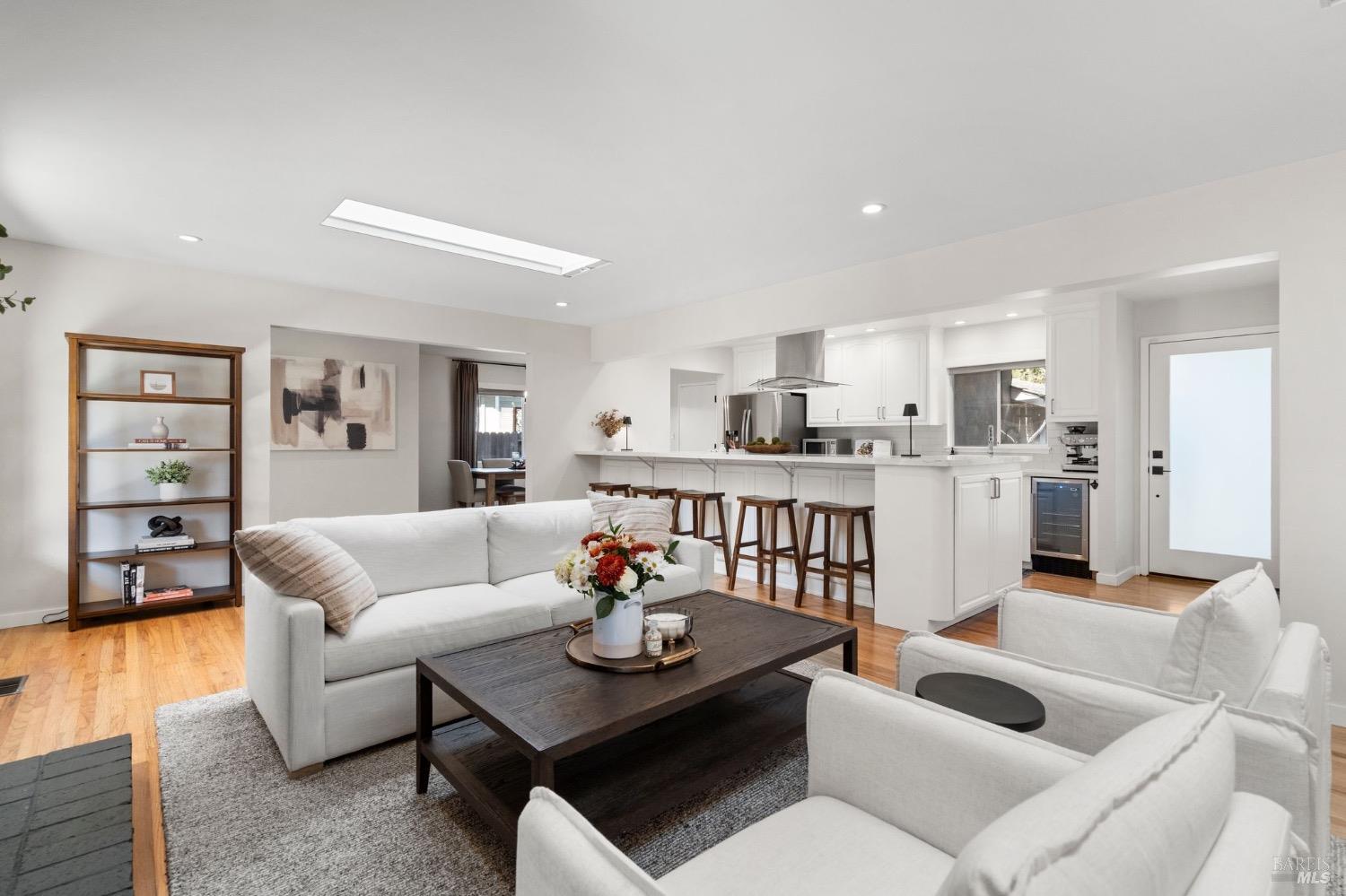 443 Calle De La Mesa