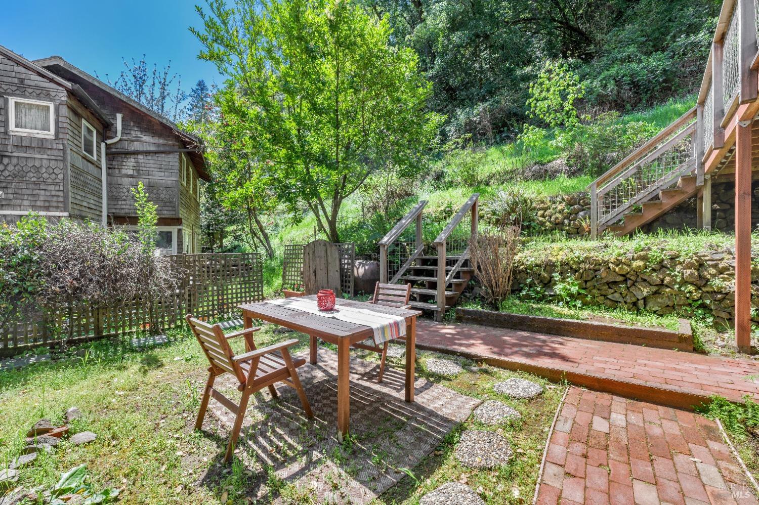 87-89 Lower Aztec Ave