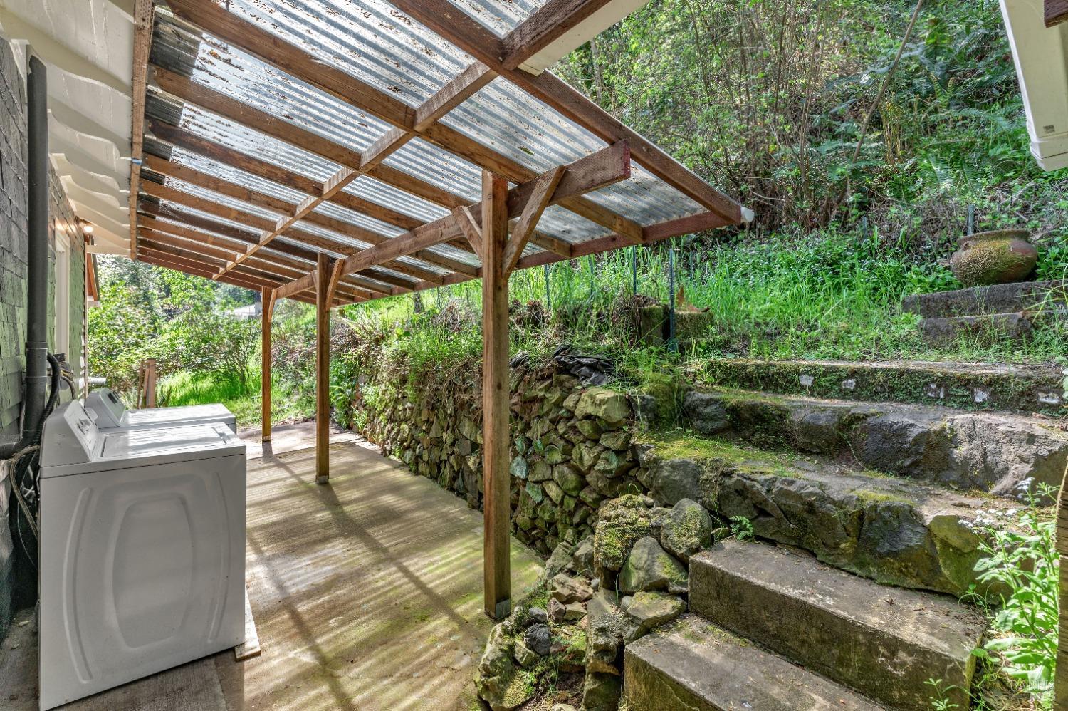 87-89 Lower Aztec Ave