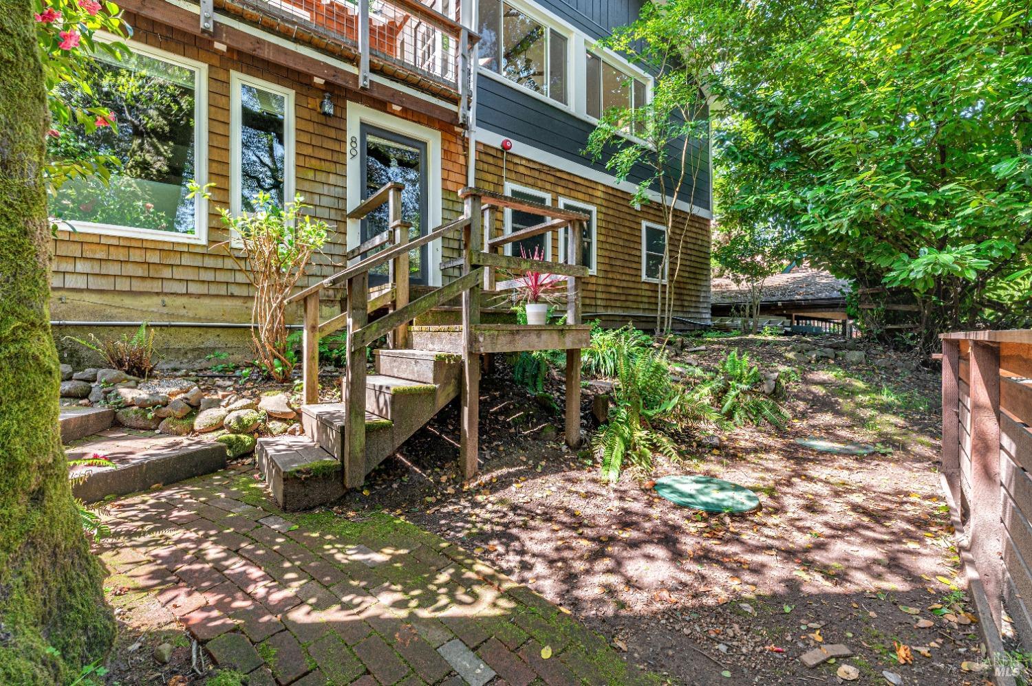 87-89 Lower Aztec Ave