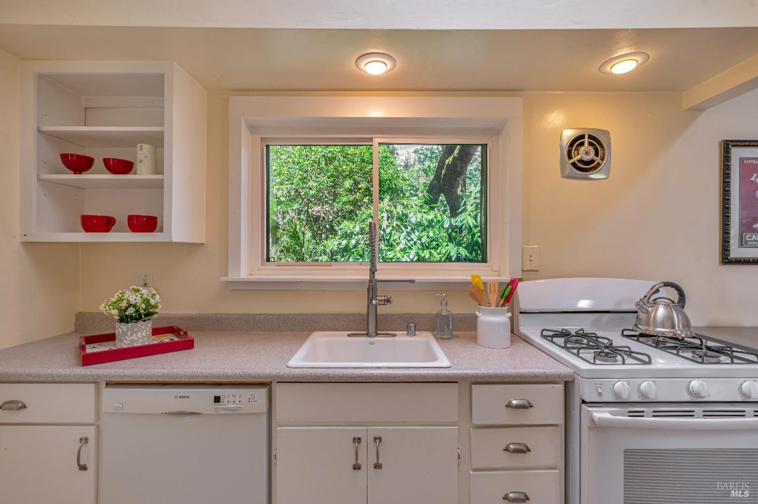 87-89 Lower Aztec Ave