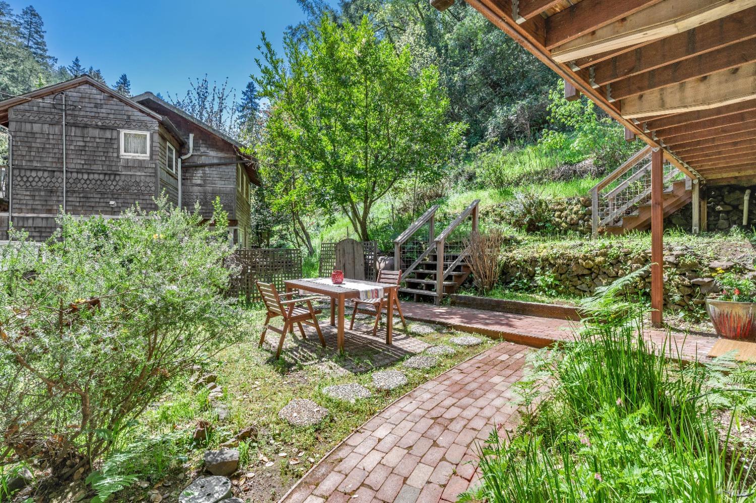 87-89 Lower Aztec Ave