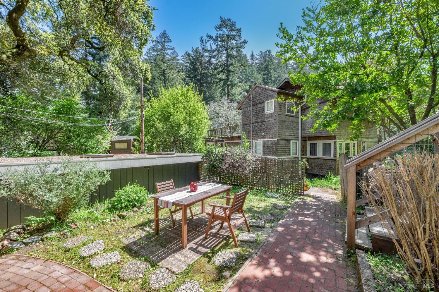 87-89 Lower Aztec Ave