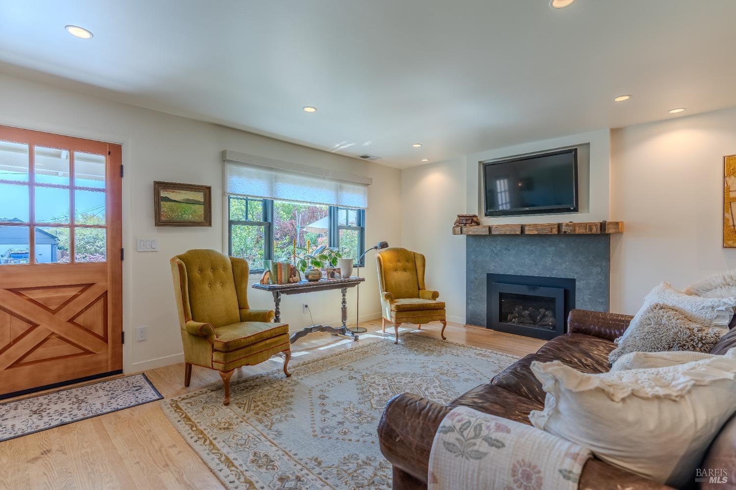 224 Blackstone Dr