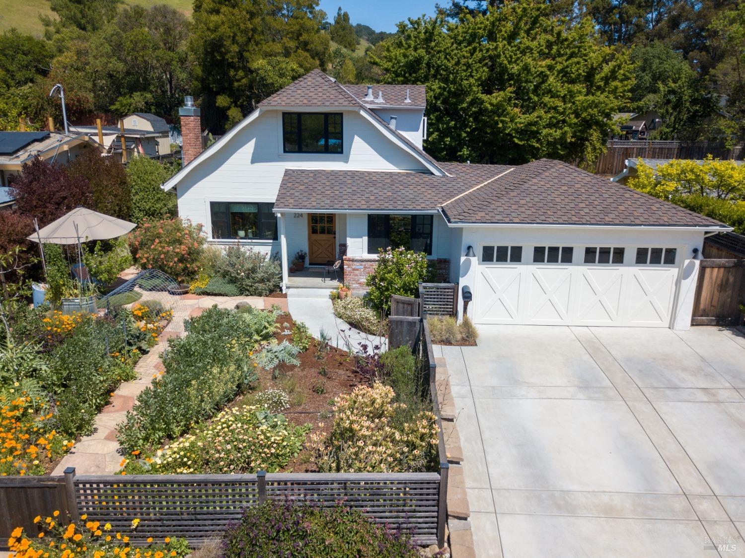 224 Blackstone Dr