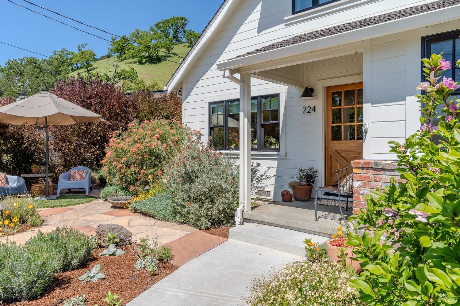 224 Blackstone Dr