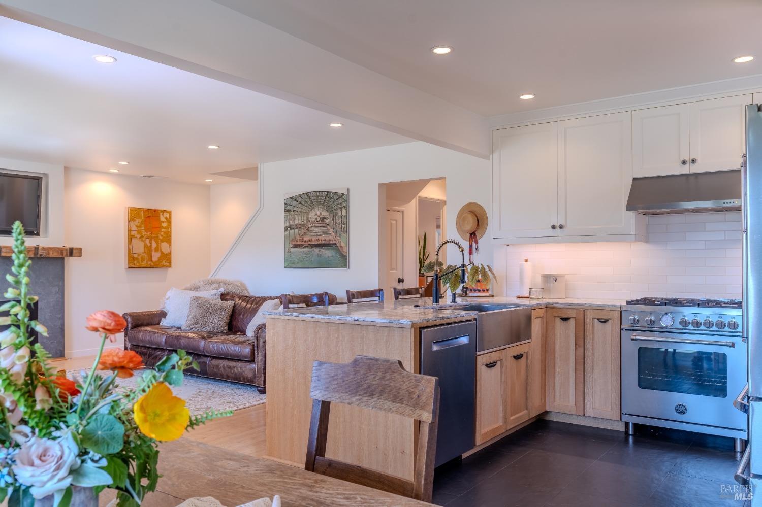 224 Blackstone Dr
